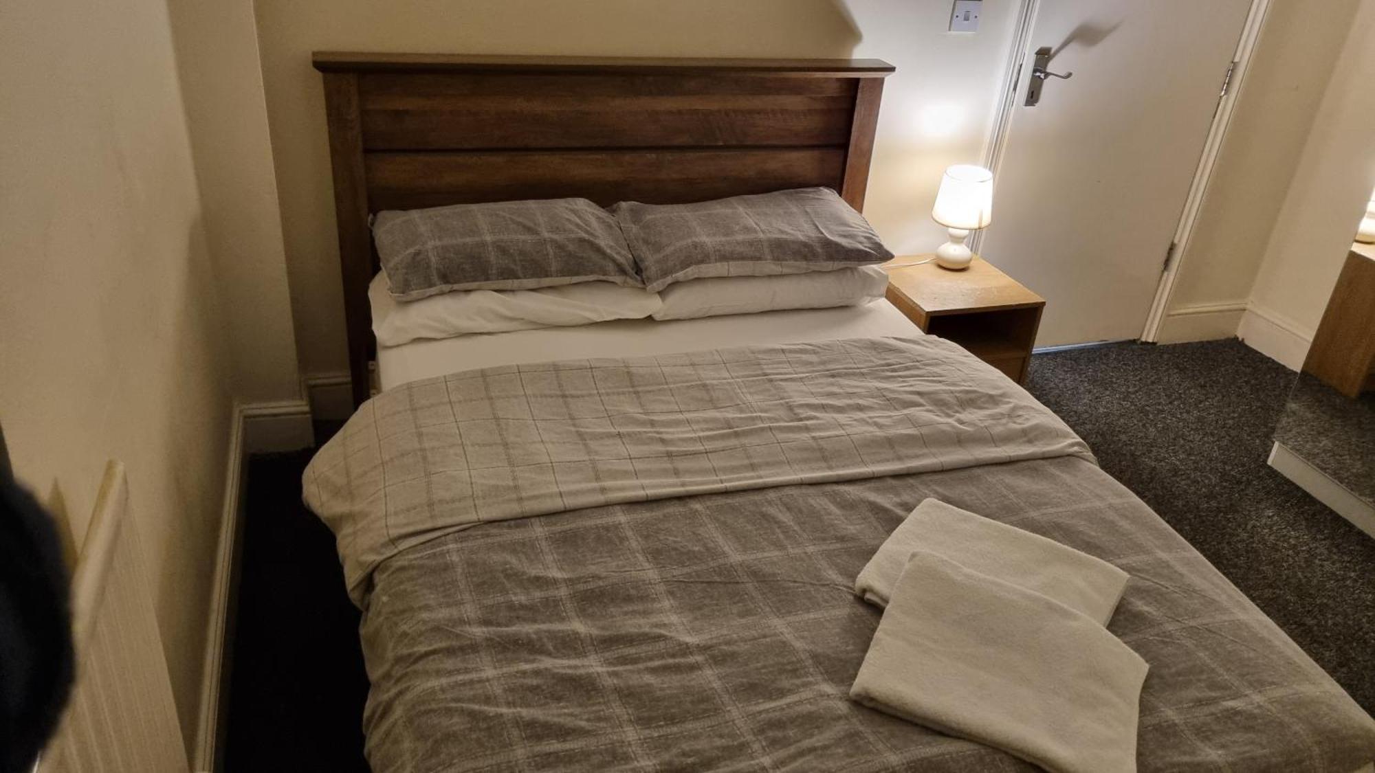 Shamrock Guest House Gravesend Esterno foto